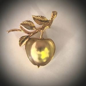 Sarah Coventry Jewelry Brooch Pin